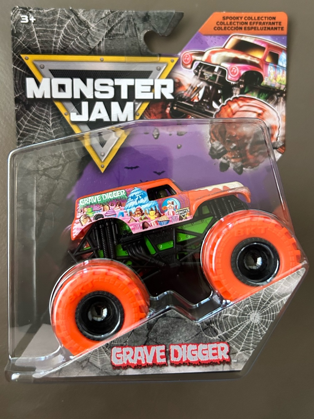 Monster Jam 2026 Halloween Spooky
Collection, Grave Digger Monster Truck